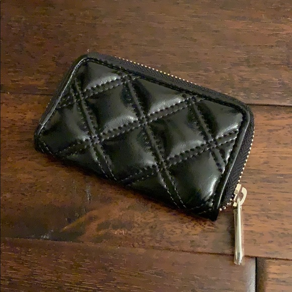 Marc Jacobs Handbags - Jacobs by Marc Jacobs Black Quilted Coin Zip Pouch